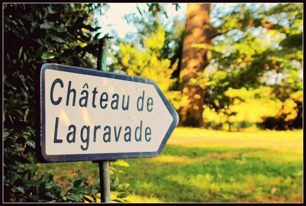 T2 De Charme Dans Un Chateau Layrac Exterior photo